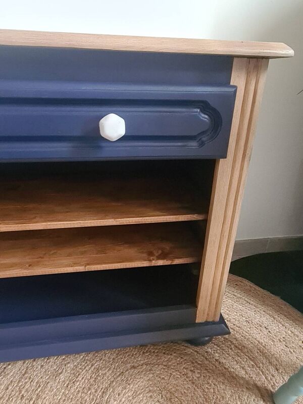 Buffet ouvert bleu de Sèvres et bois