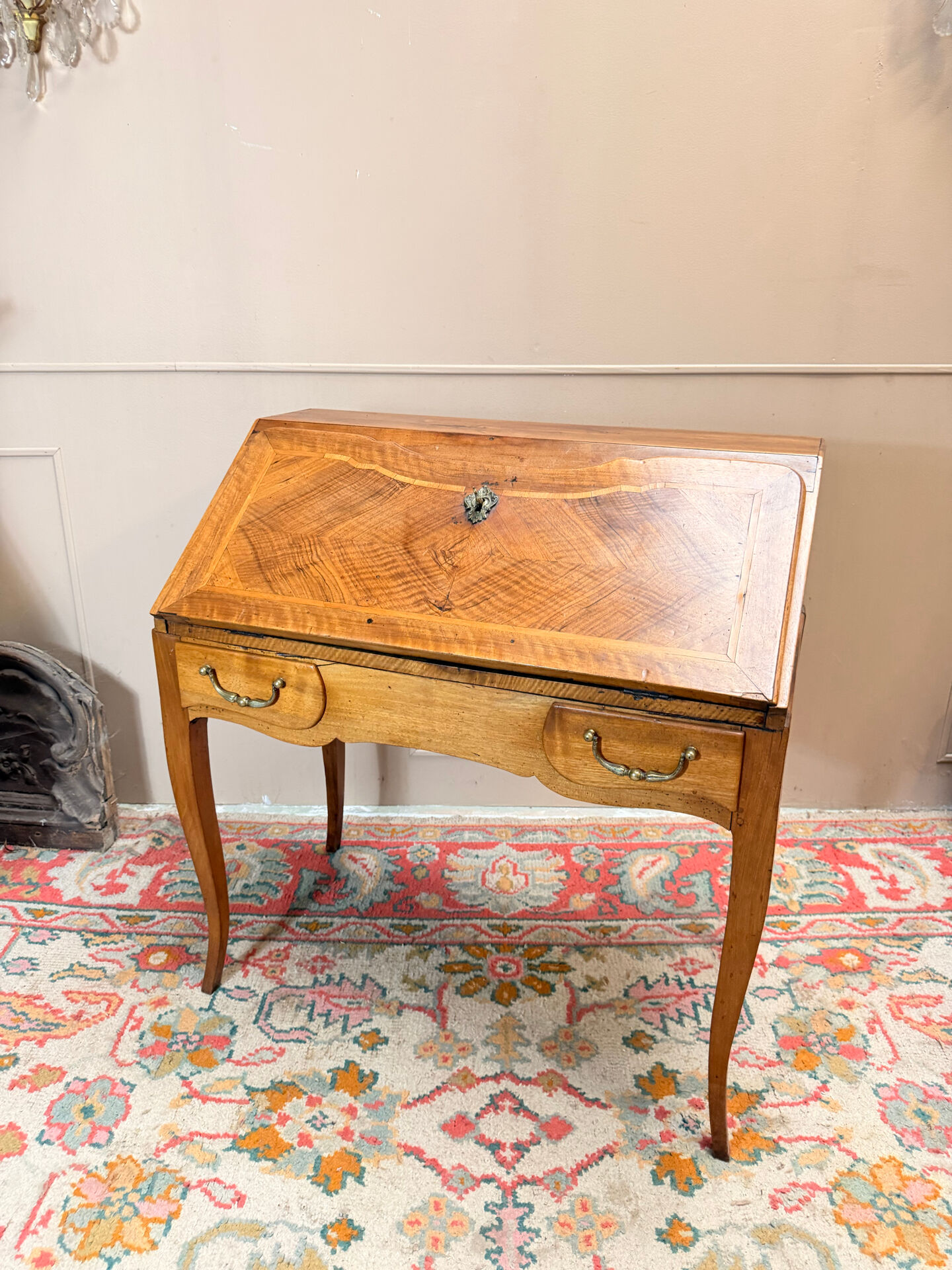 WALNUT SLOPING DESK FROM THE LOUIS XV PERIOD 18TH CENTURY