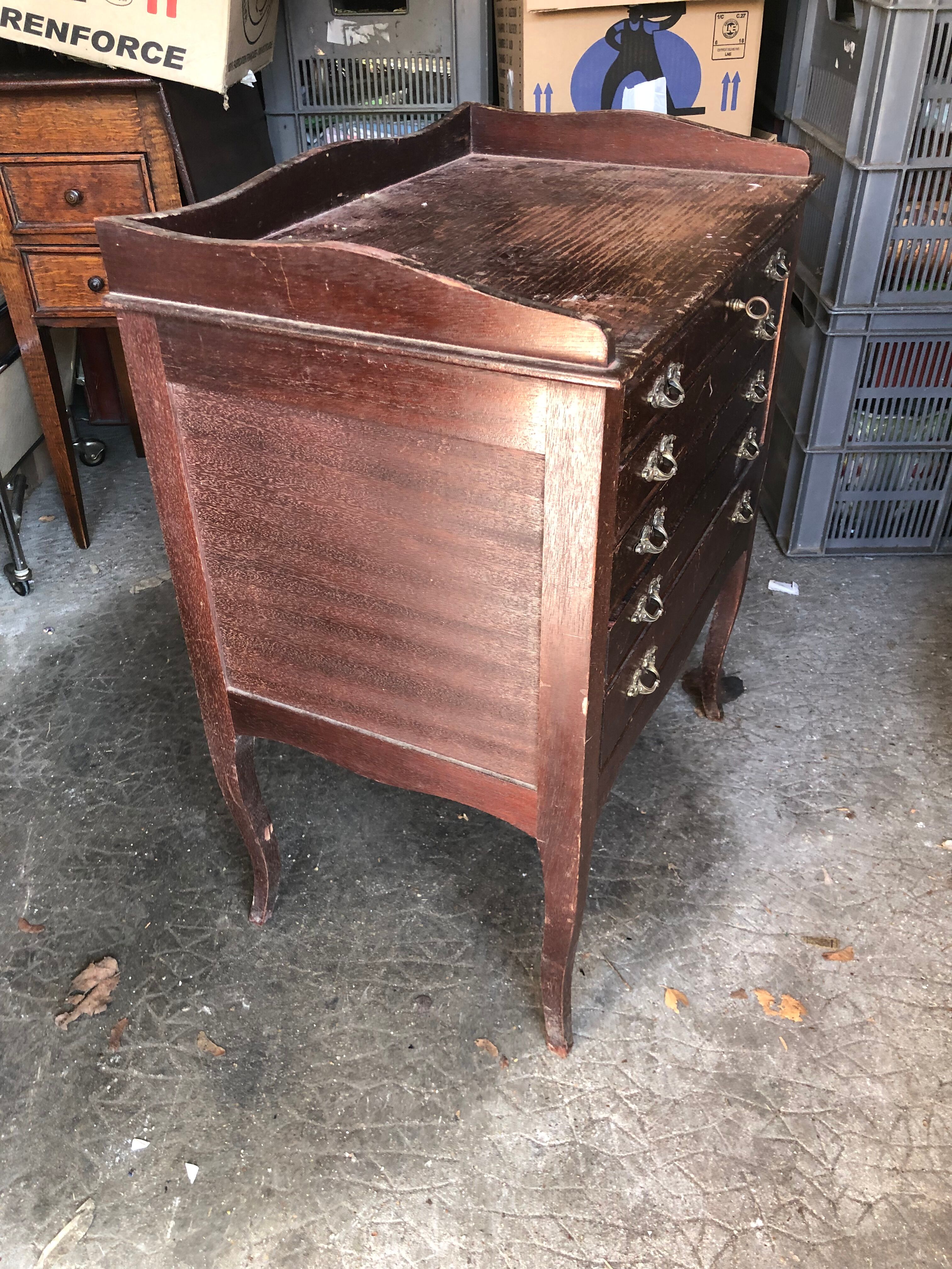 Meuble ménagère de style anglais en acajou massif