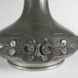 Art Nouveau vase in pewter signed Pechez, early 20th century.