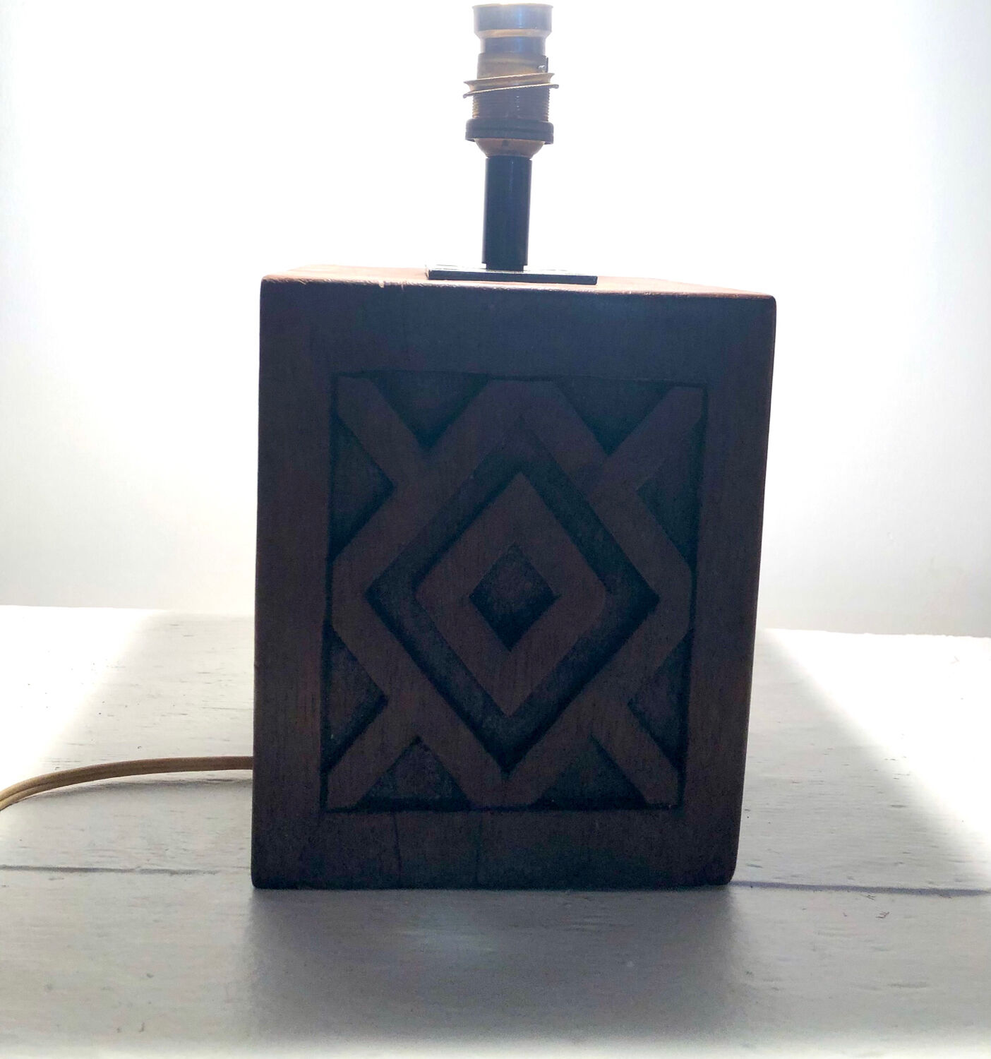 Brutalist folk art lamp base in teak from the 40s/50s.