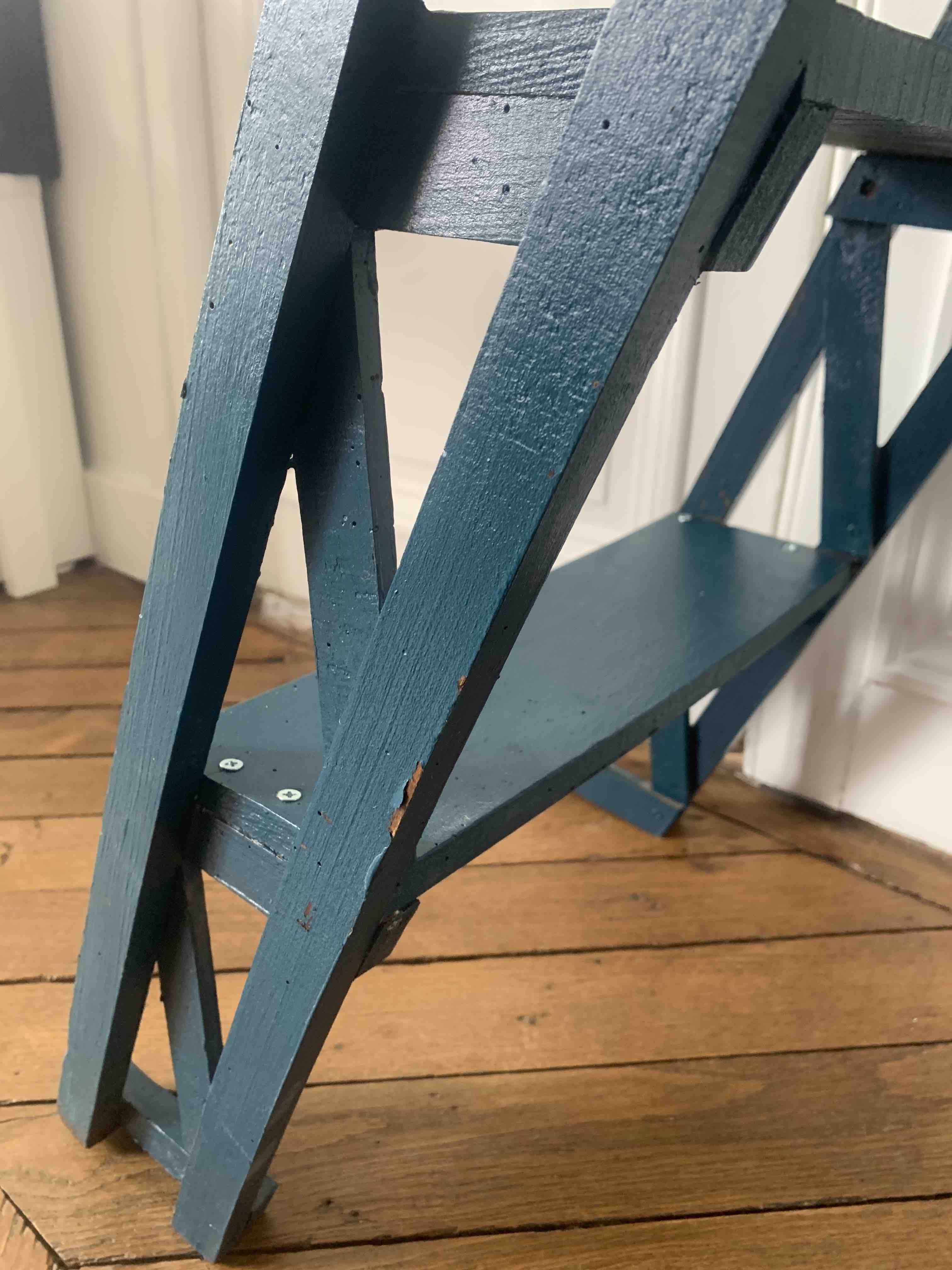 Stepladder library / deco painter