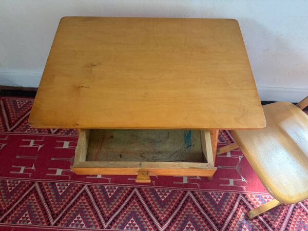 Ensemble bureau et chaise enfant