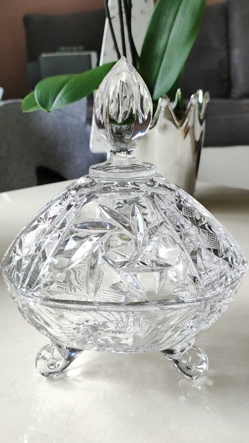 Vintage hexagonal Bohemian crystal bonbonnière/sweetener