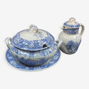 Set Villeroy and Boch Burgenland blue, Soup-tureen dish and covered pitcher