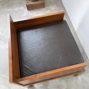 Fauteuil moderniste bois exotique et cuir