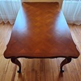 Louis XV style extendable table in solid cherry wood with marquetry.