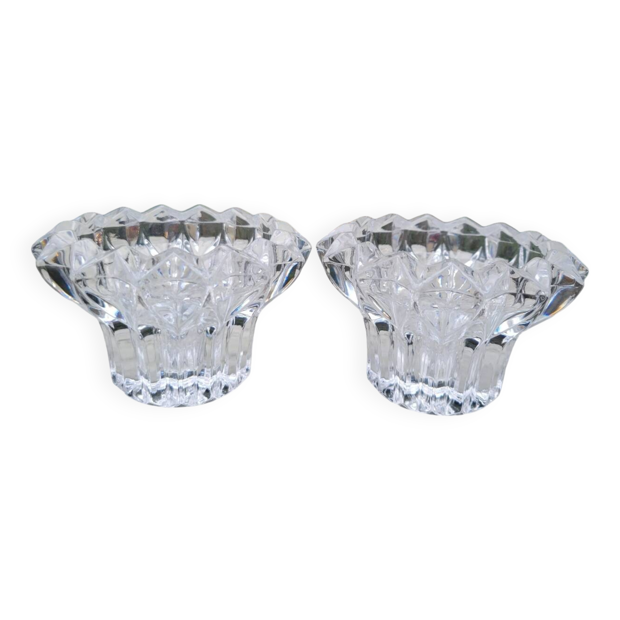 Paire de bougeoirs en cristal