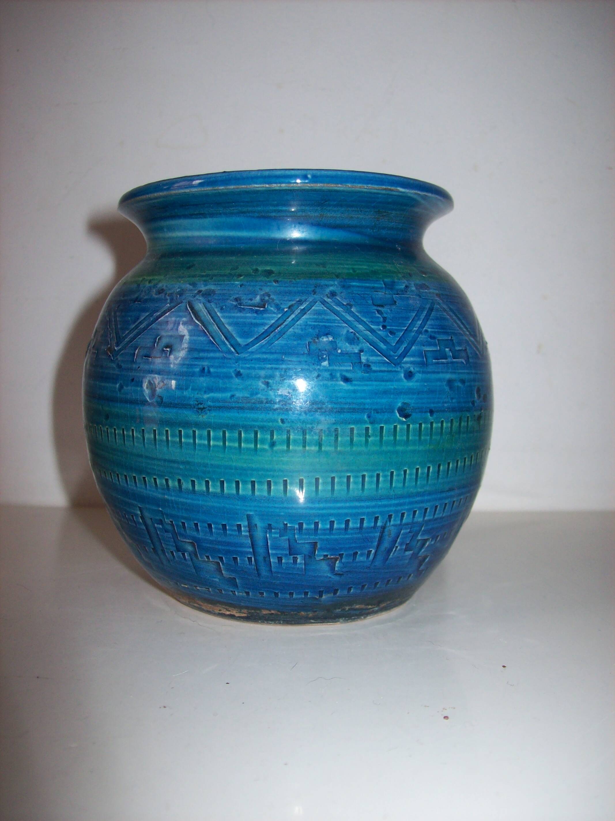 1960s vase by Aldo Londi for Bitossi in "Rimini blue" ceramic.