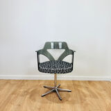 Swivel chair