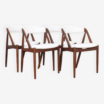 Cet ensemble de quatre chaises modèle 31 conçues par Kai Kristiansen dans les années 1960. Le cadre des chaises je