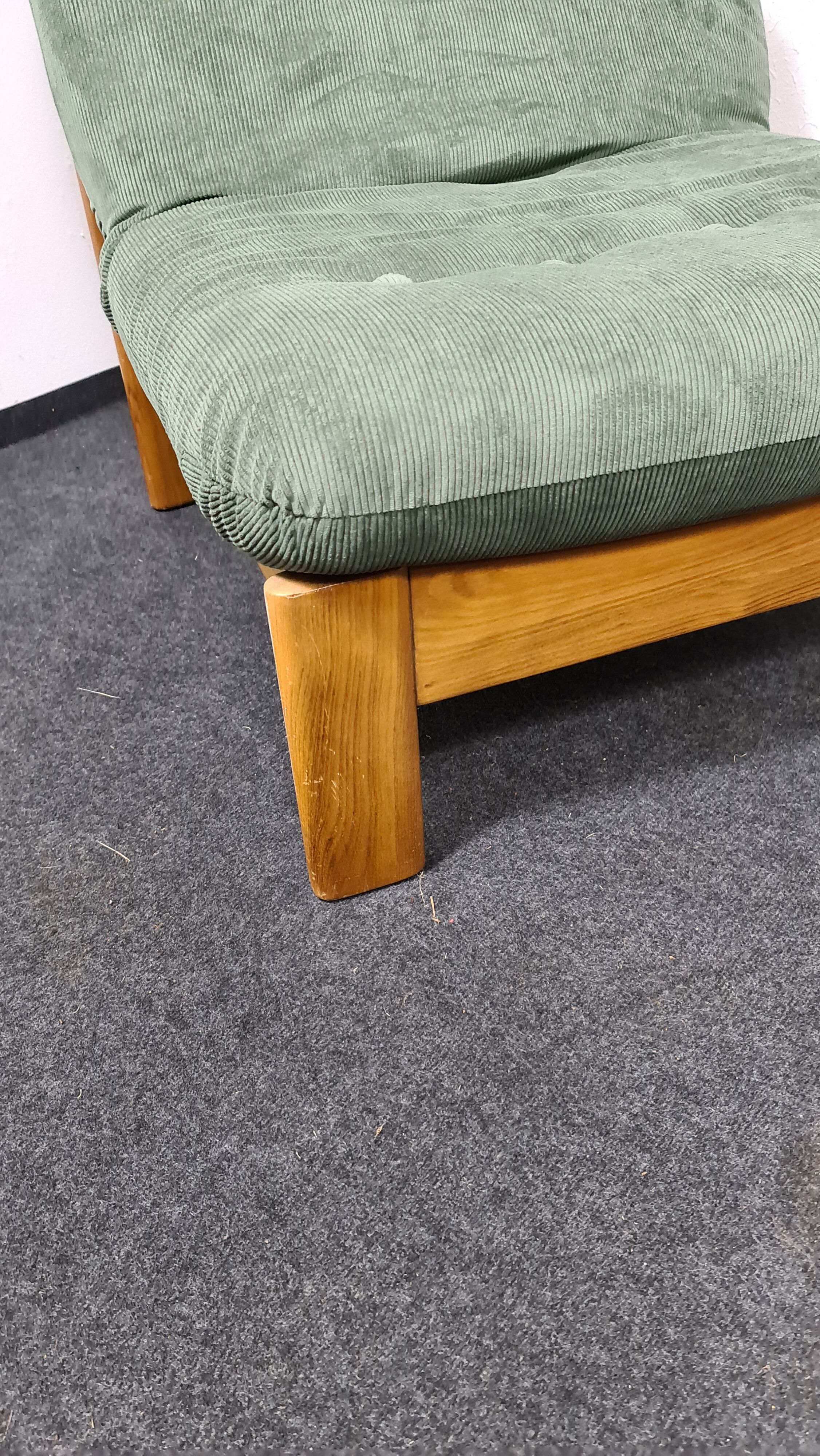 Vintage lounge chair