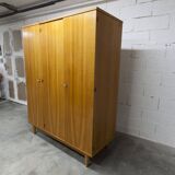 Armoire scandinave 3 portes en teck blond