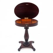 Table à fils ancienne, Europe du Nord, vers 1860. Après rénovation.
