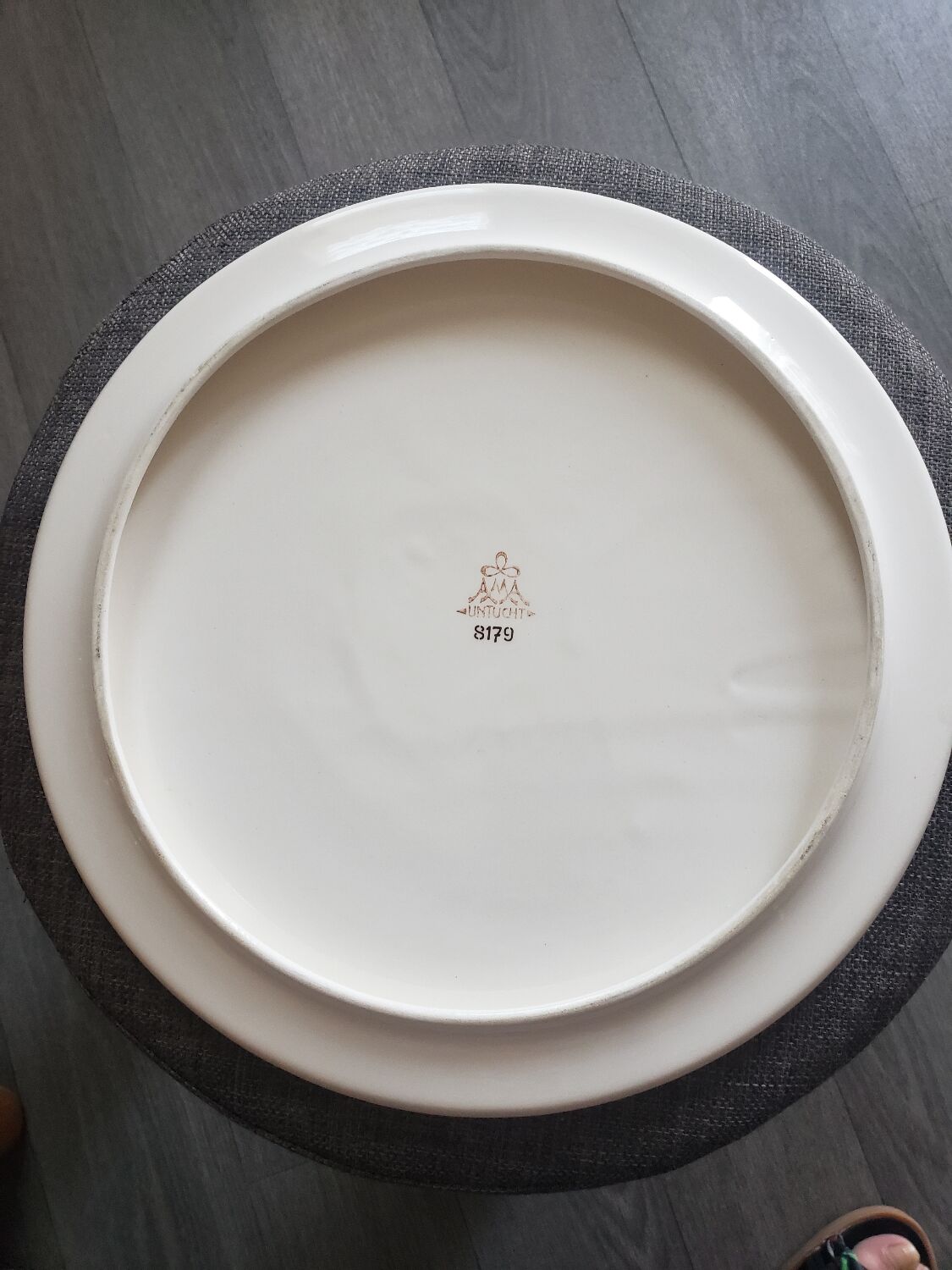 Plate