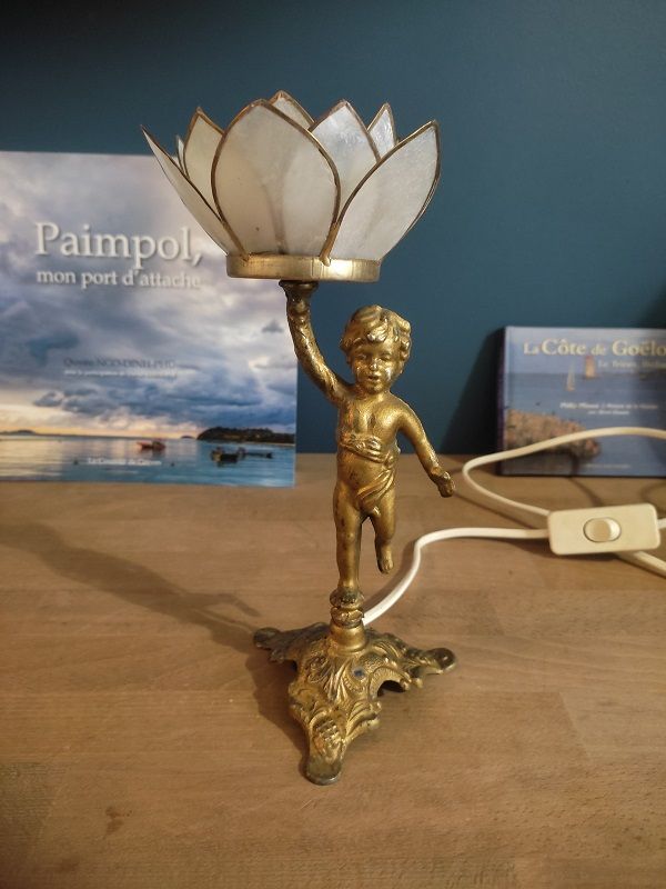 Bedside lamp angel left flower lotus mother-of-pearl base cast iron patinated brass