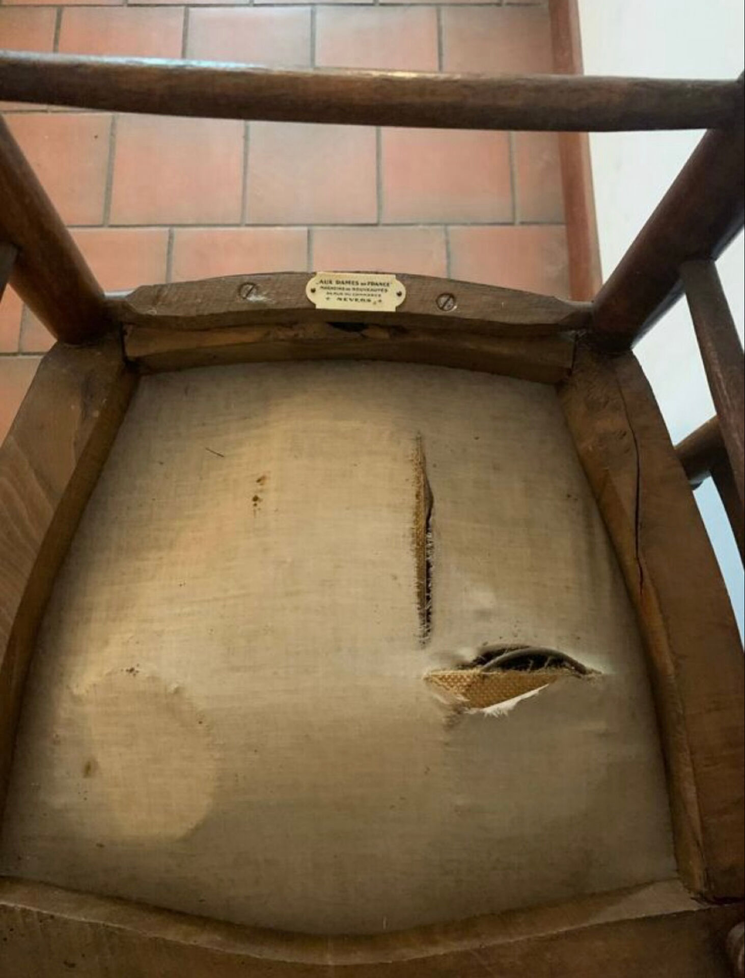 Paires de chaises tissu fleuri aux dames de France