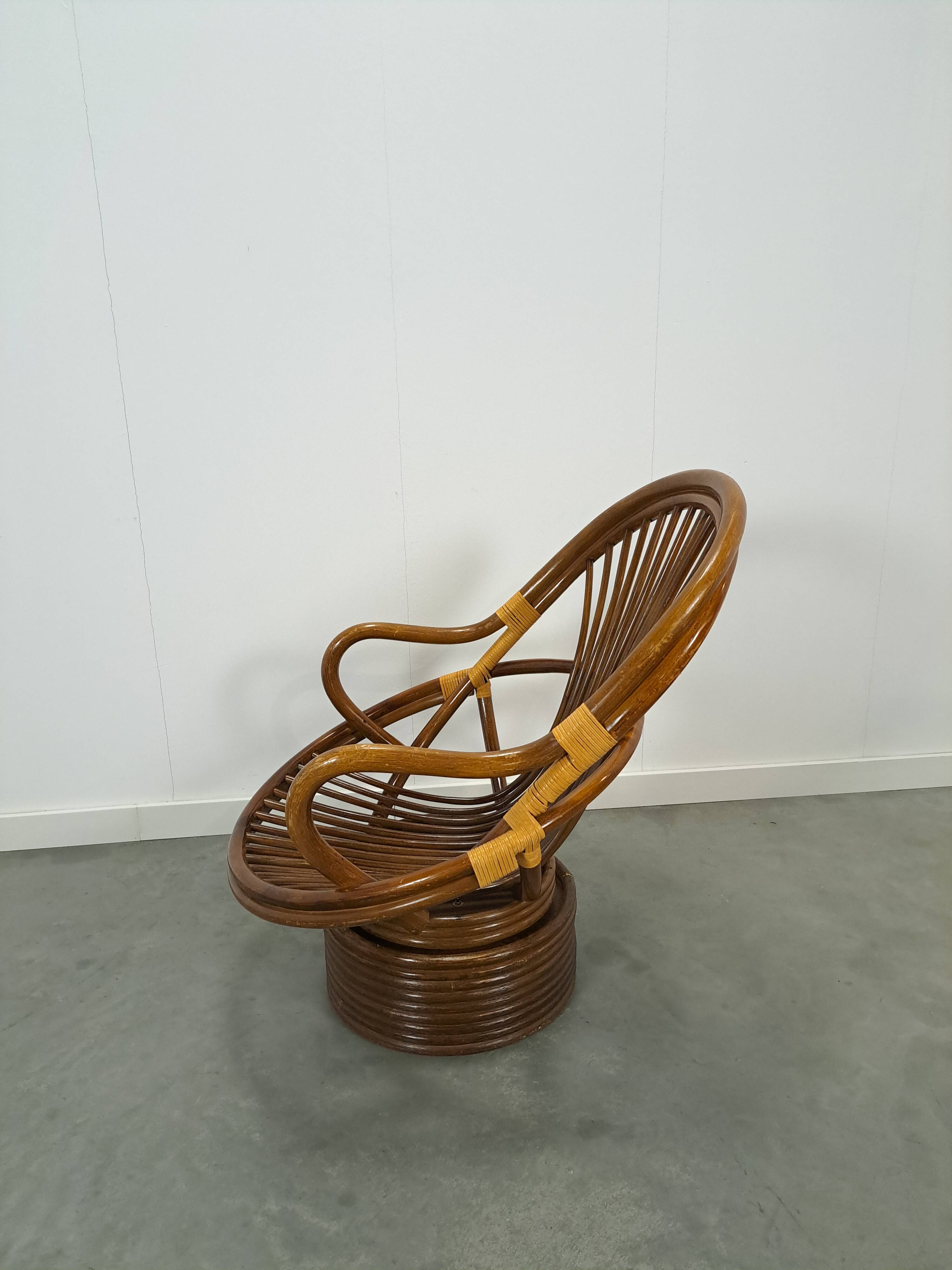 Rotan manou draai stoel