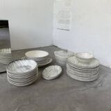 Ensemble assiettes et plats Bazas de Salins 1960