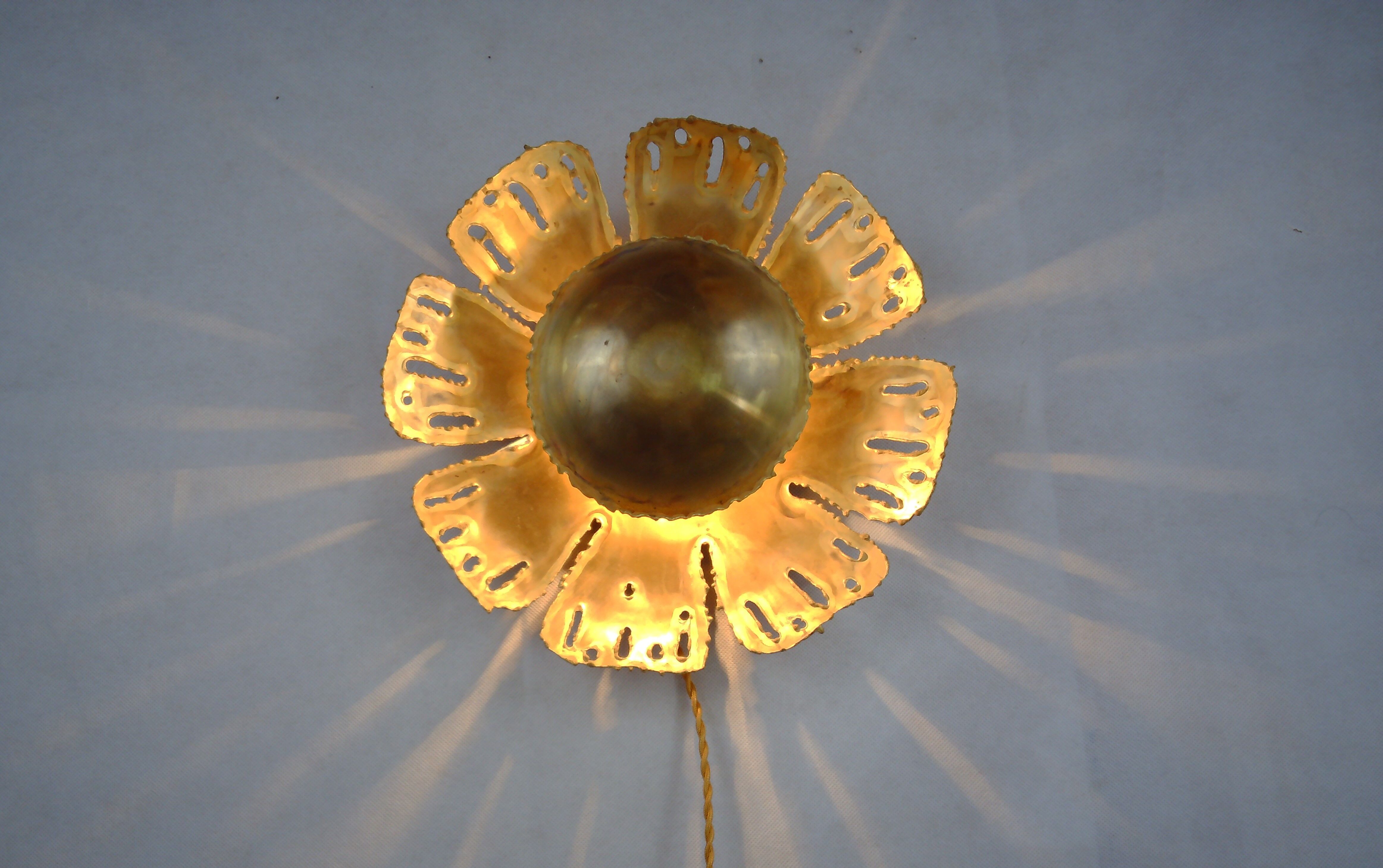 Brass plate flower sconce by Svend Aage Holm-Sörensen for Holm-Sörensen, Denmark.