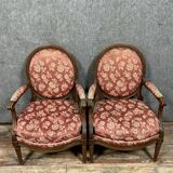Paire de fauteuils style Louis XVI en bois sculpté vers 1850