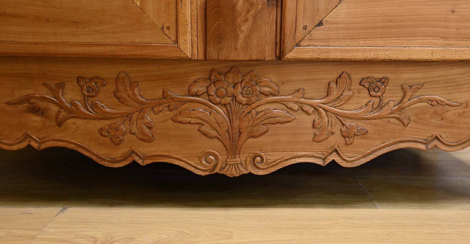 Nantaise Cherrywood Wardrobe, Louis XV Style – Part 1 of the 19th Century