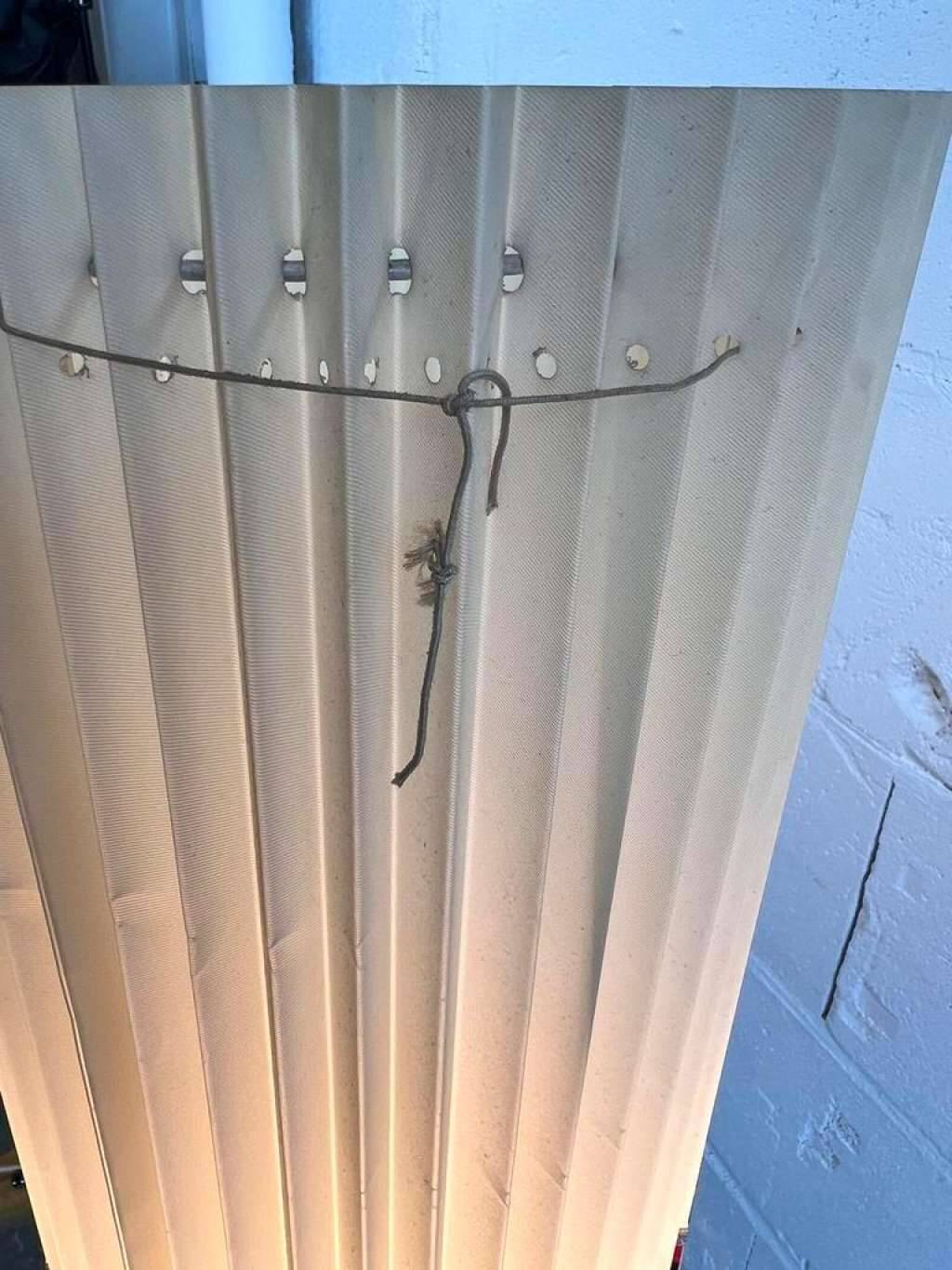 VINTAGE ROCKABILLY TRIPOD FLOOR LAMP / FLOOR LAMP