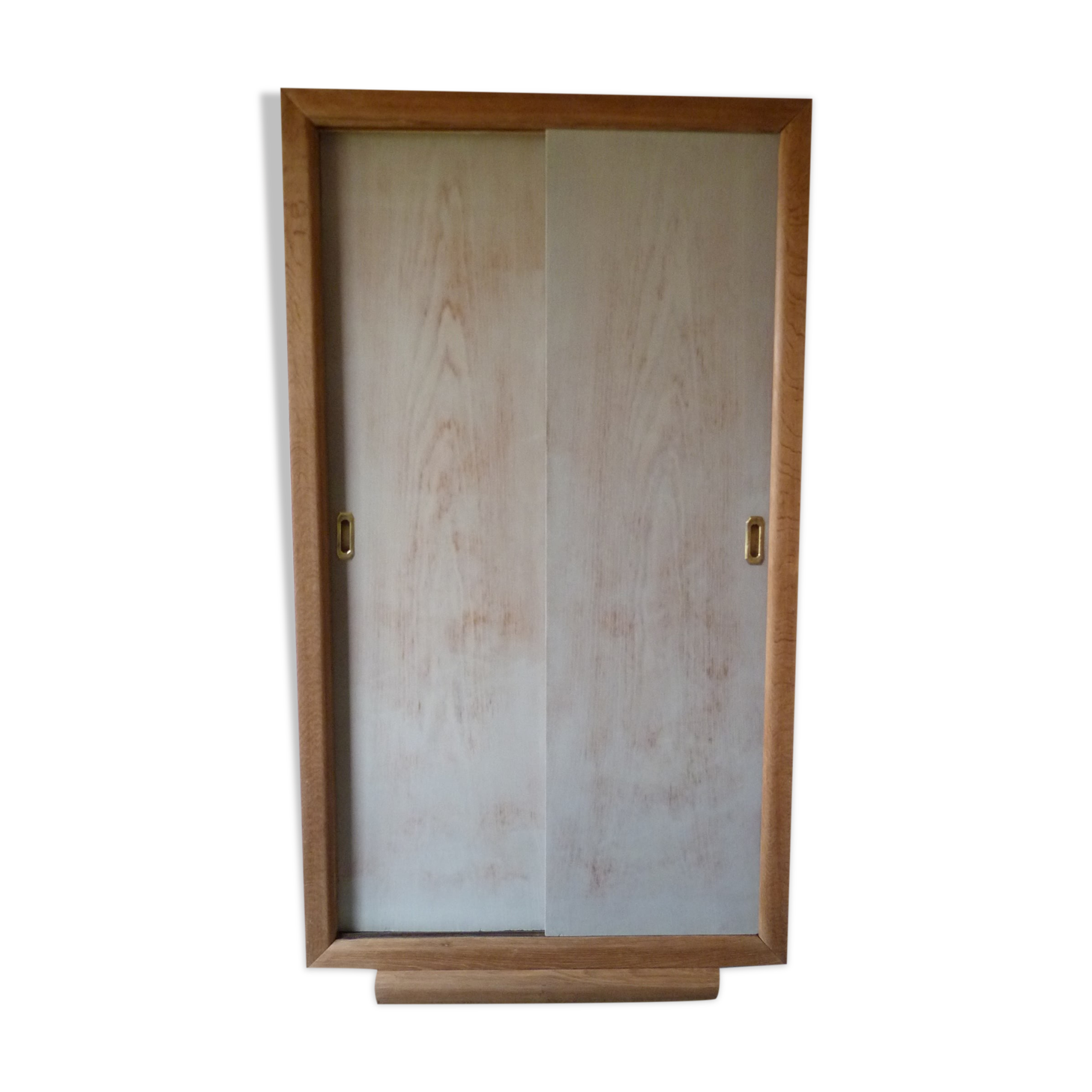 Art deco sliding door cabinet