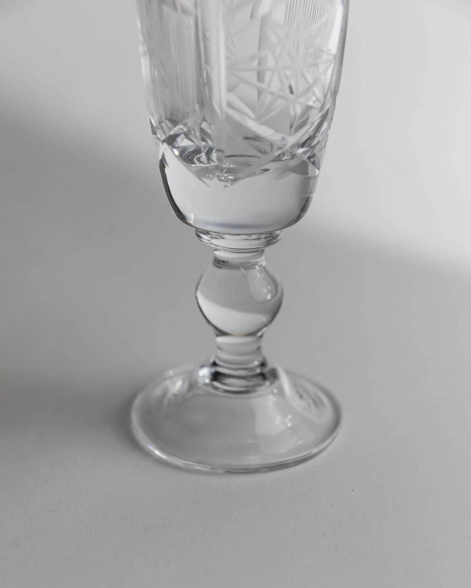 Lot of 12 vintage crystal champagne flutes, Italy 1970s.