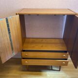 TV stand from the 50s, 2 drawer, 2 accordion doors. Perfect condition.