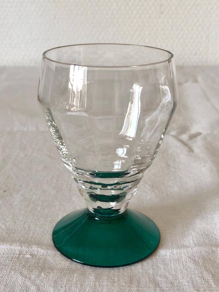 Lot de 4 verres à vin doux années 30