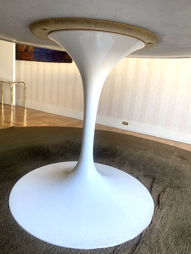 Dining room table by Eero Saarinen for Knoll International, 1970