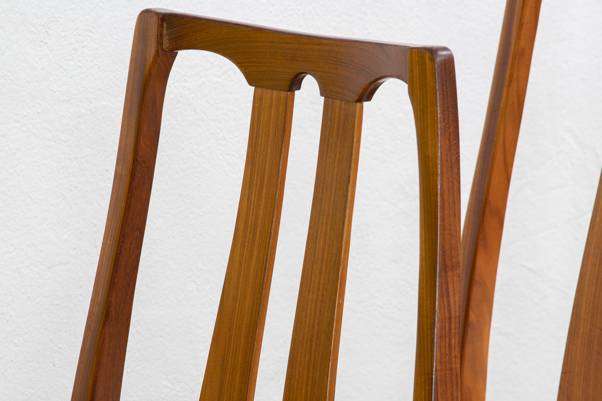 Vintage scandinavian chair series – 47 cm