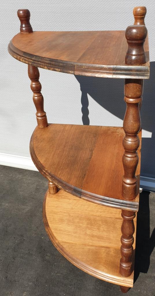 Corner display 3 corner shelves in Walnut