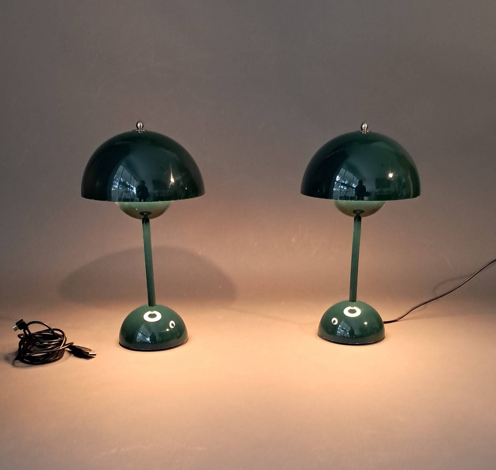 Pair of Flowerpot & Tradition lamps – Verner Panton, LED reissues