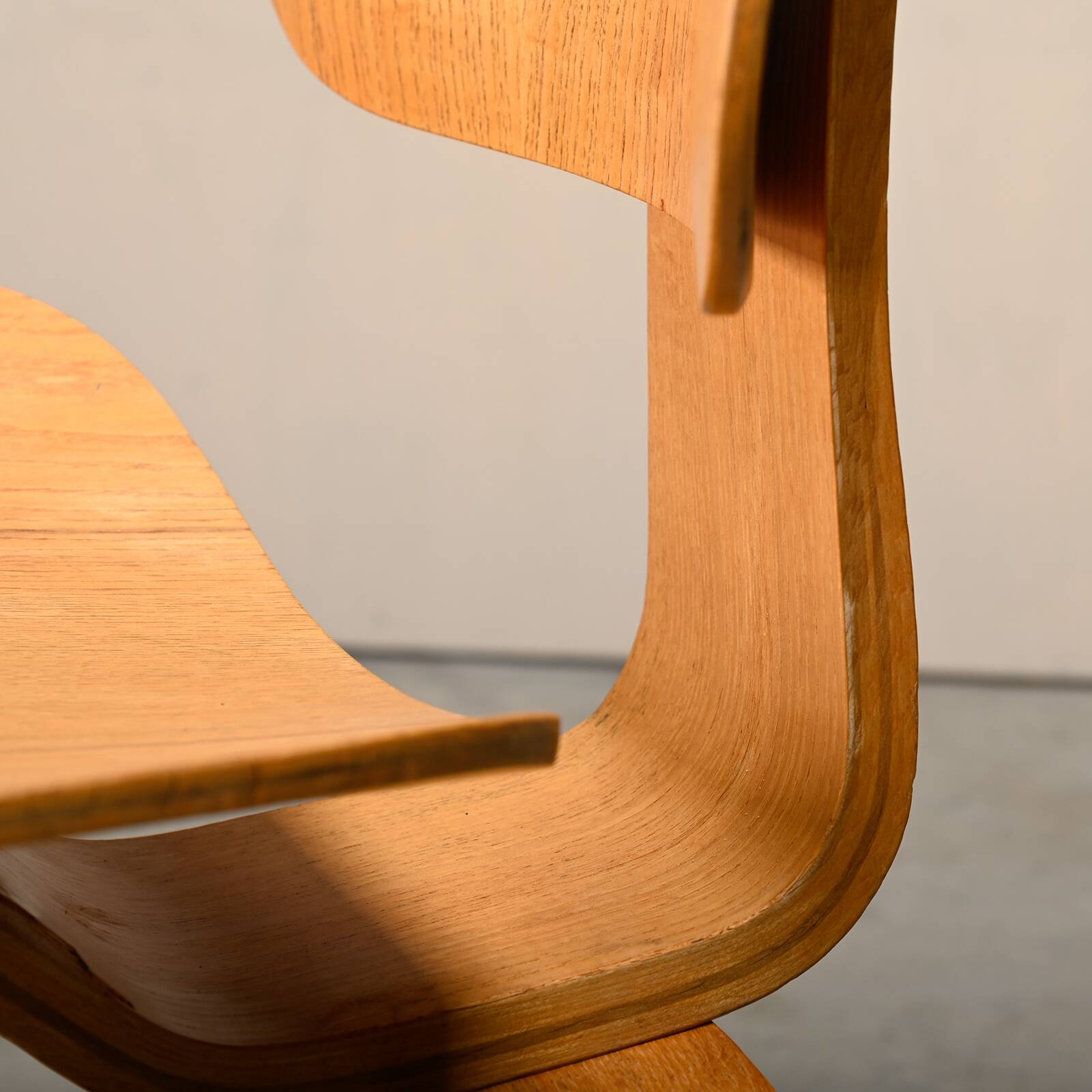 Charles and Ray Eames Early DCW Ash Plywood Dining Chair for Herman Miller