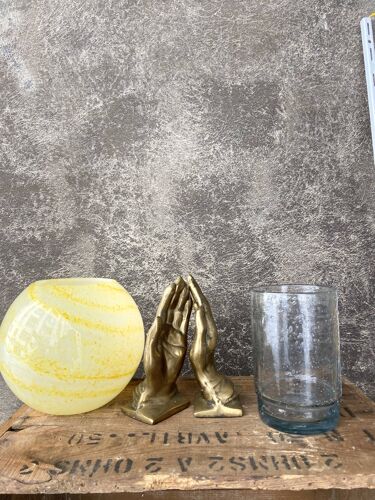 Vase boule en verre de Clichy jaune pop