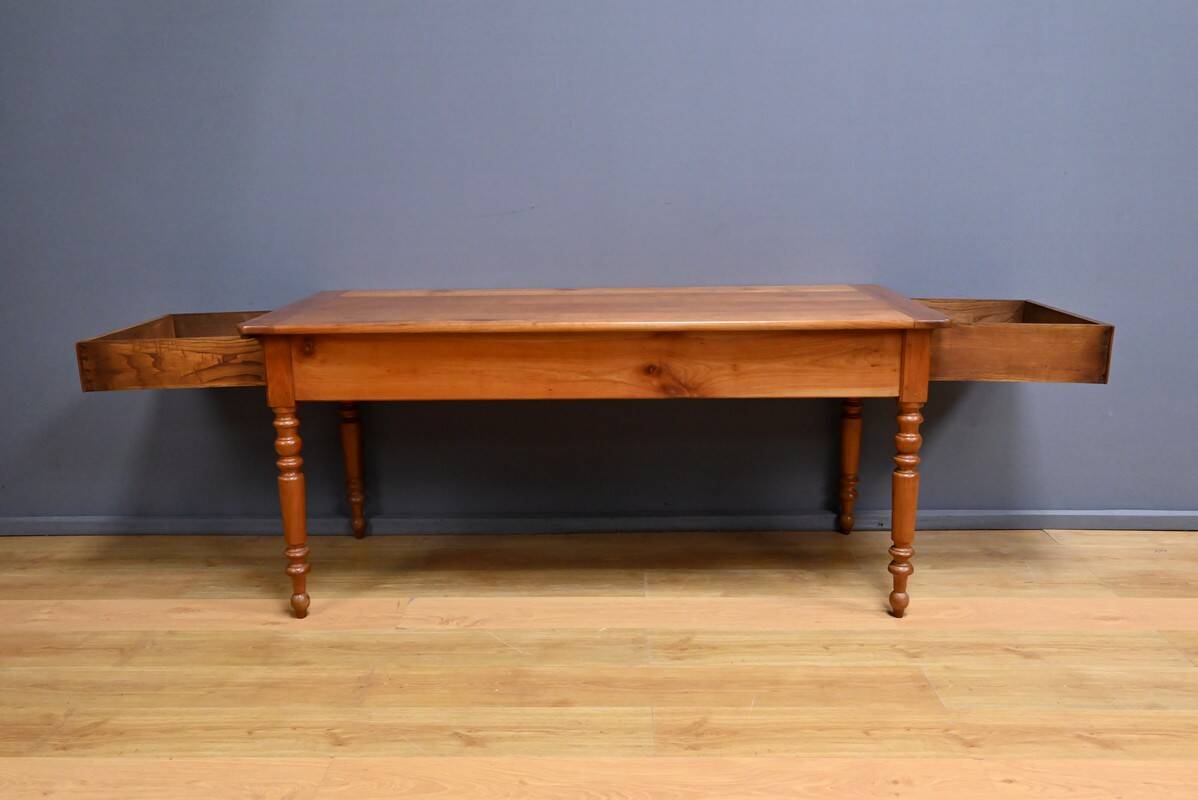 Farm table in cherry wood – late 19th century