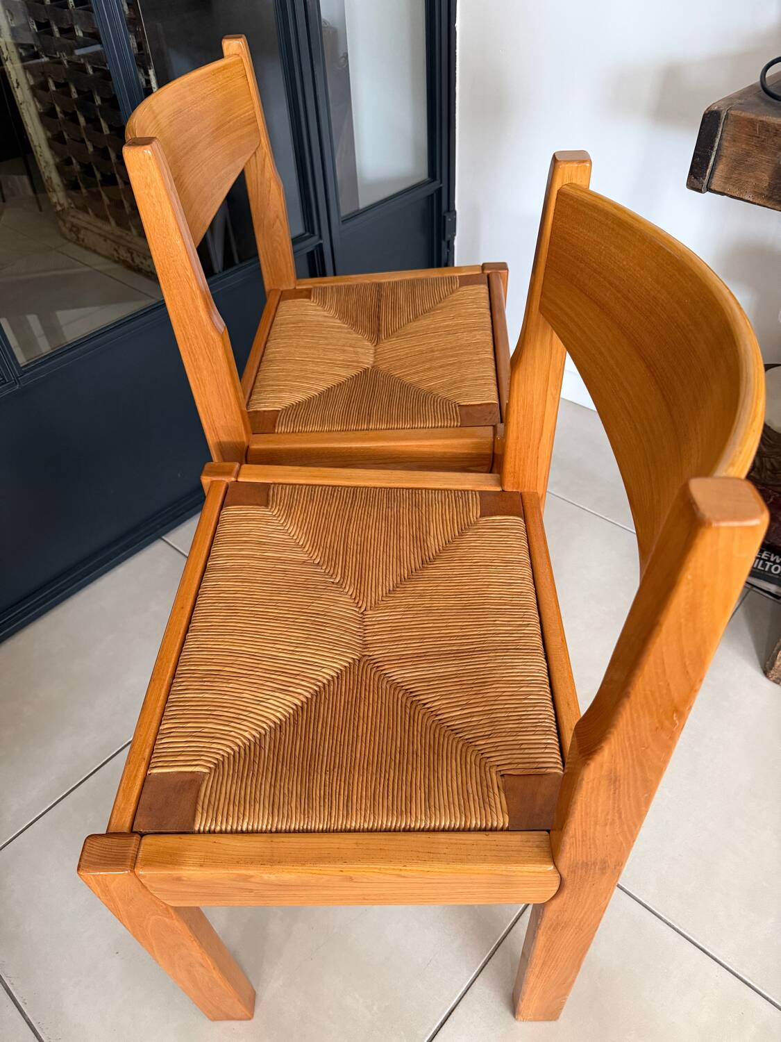 Pair of solid elm chairs with straw – Maison Regain, here