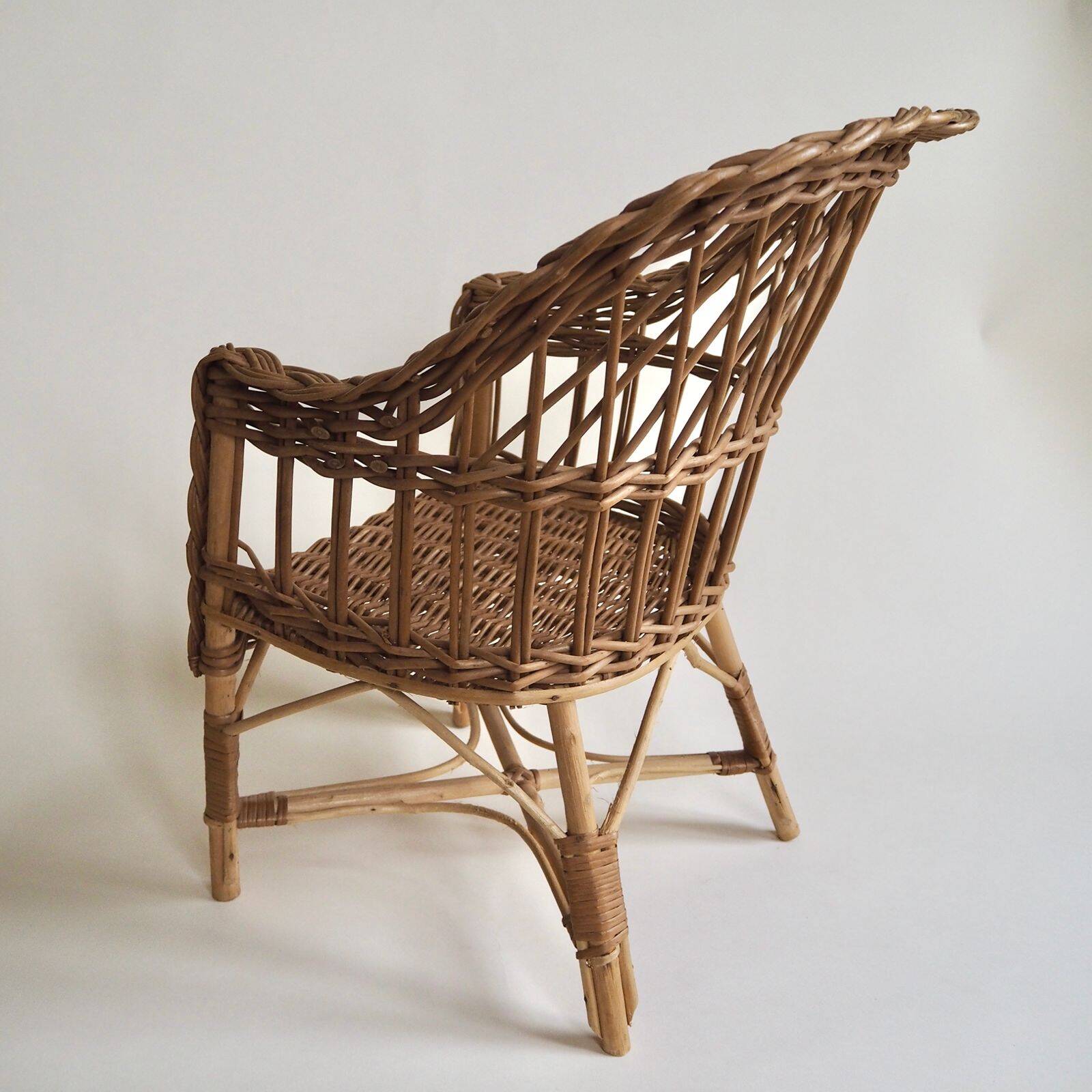 Wicker armchair for children