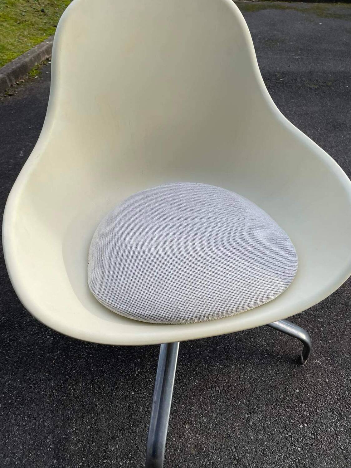 Set of 4 IKEA Chris Martin ABS chairs