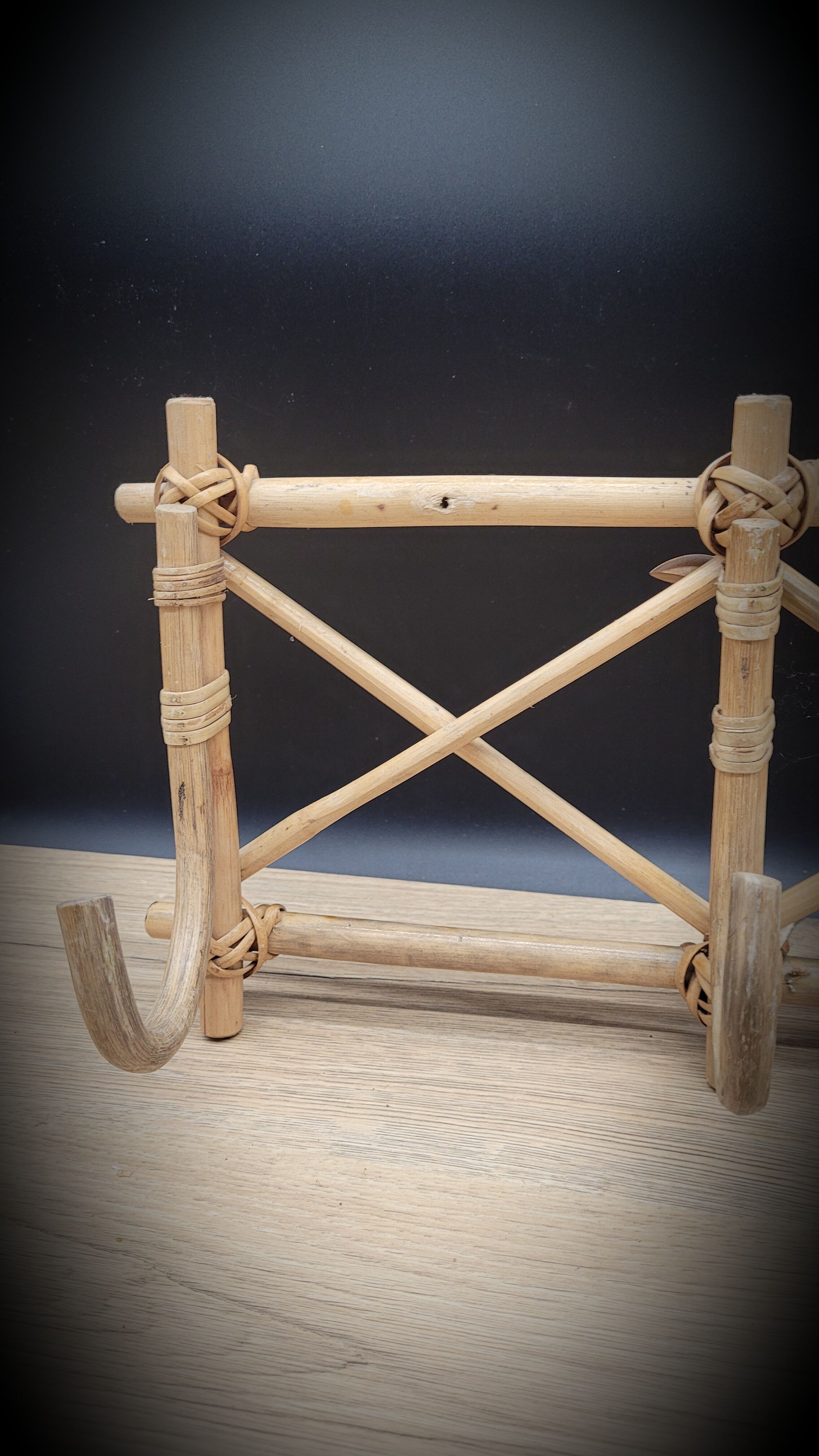 Wall-mounted rattan coat rack 4 hooks