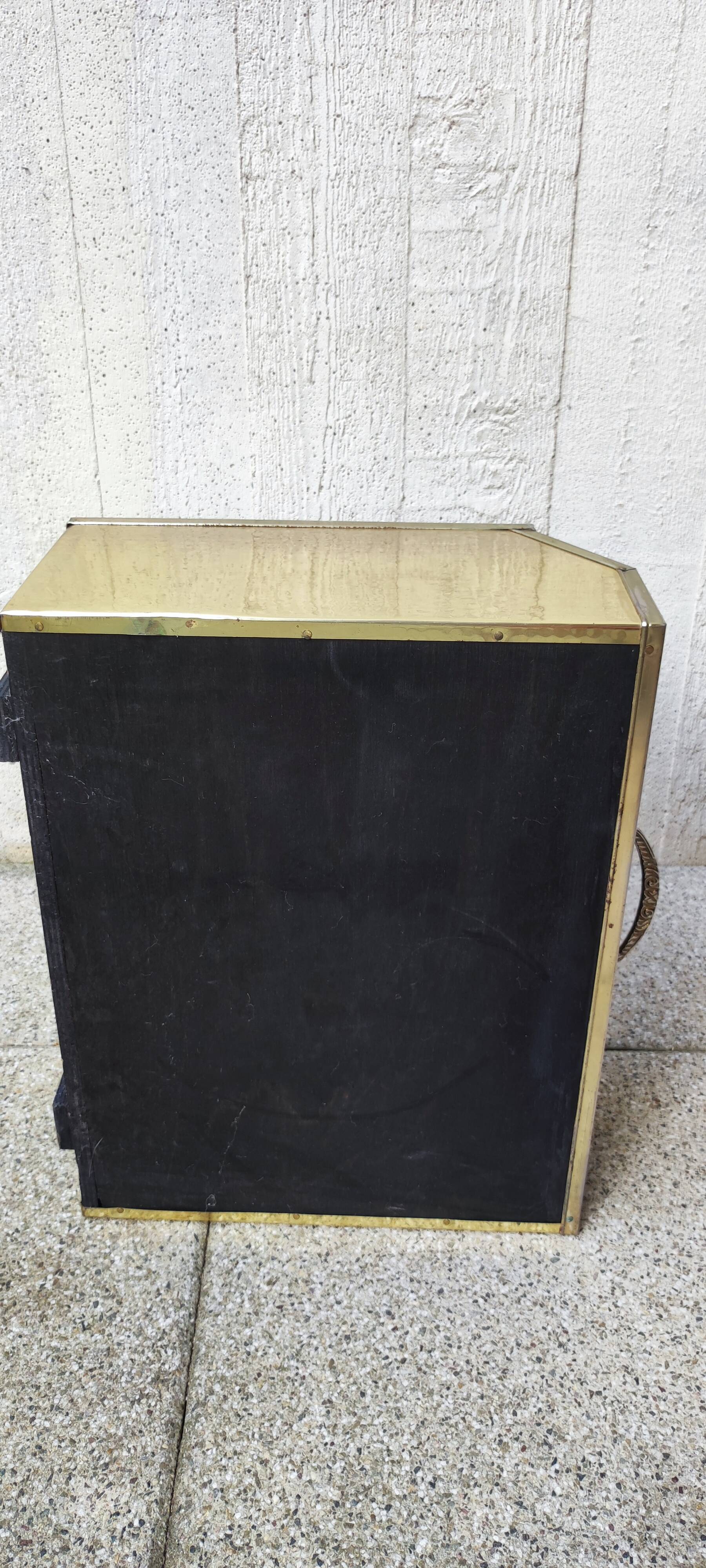 English woven metal magazine rack