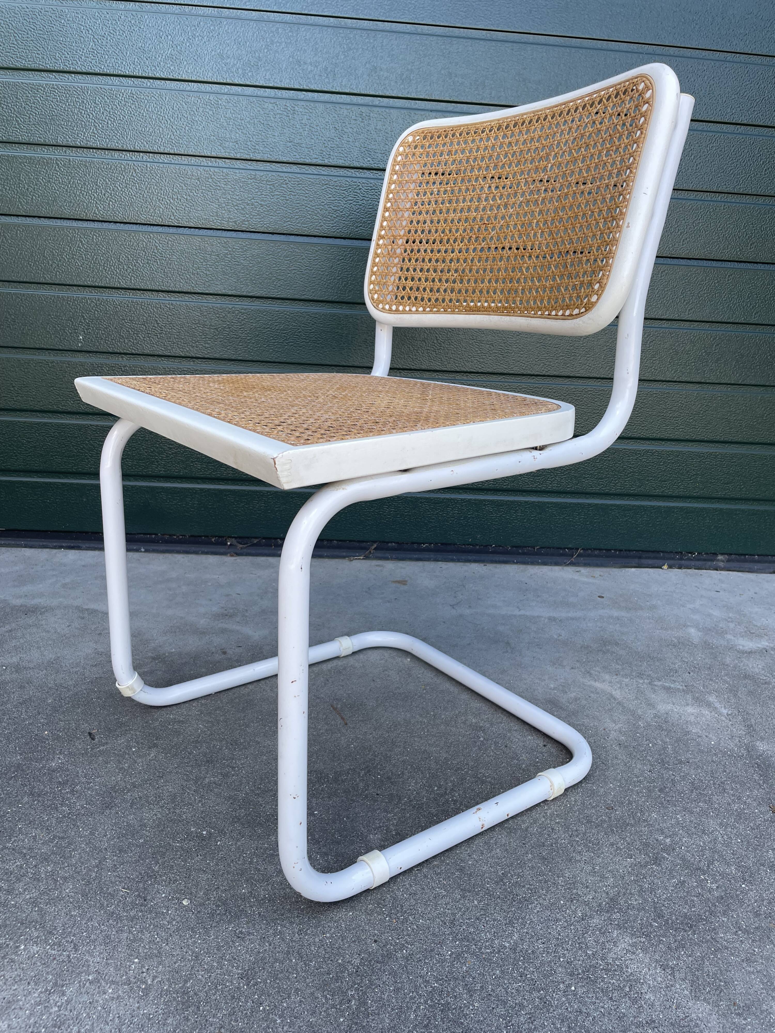Set of 4 Cesca b32 model chairs in white by Marcel Breuer