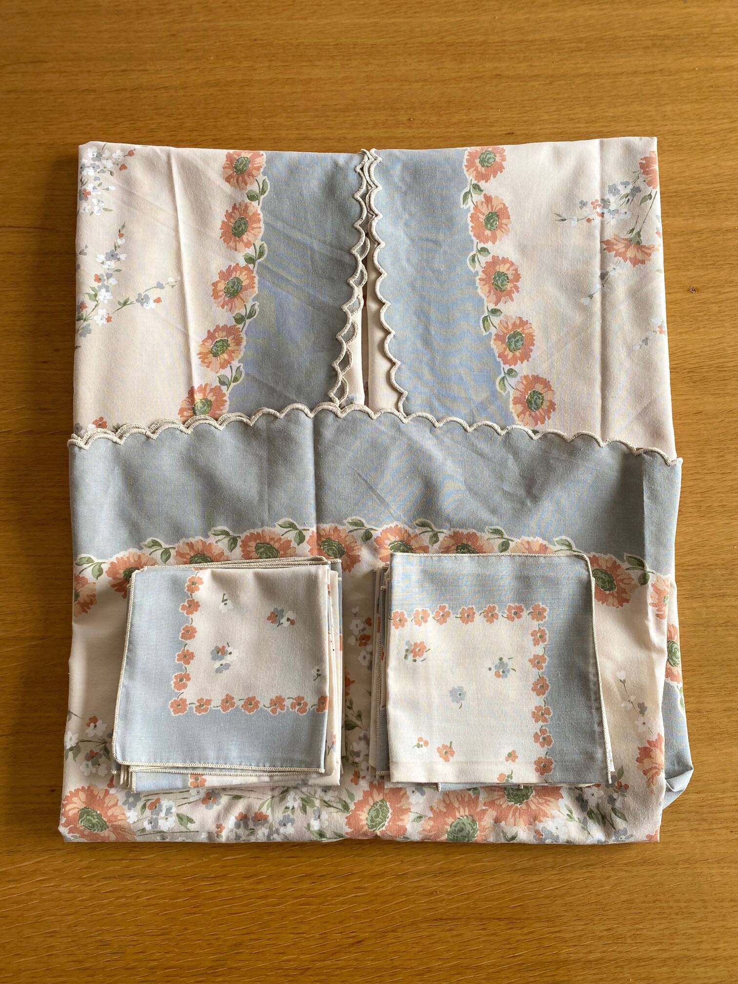 Vintage tablecloth and matching napkins