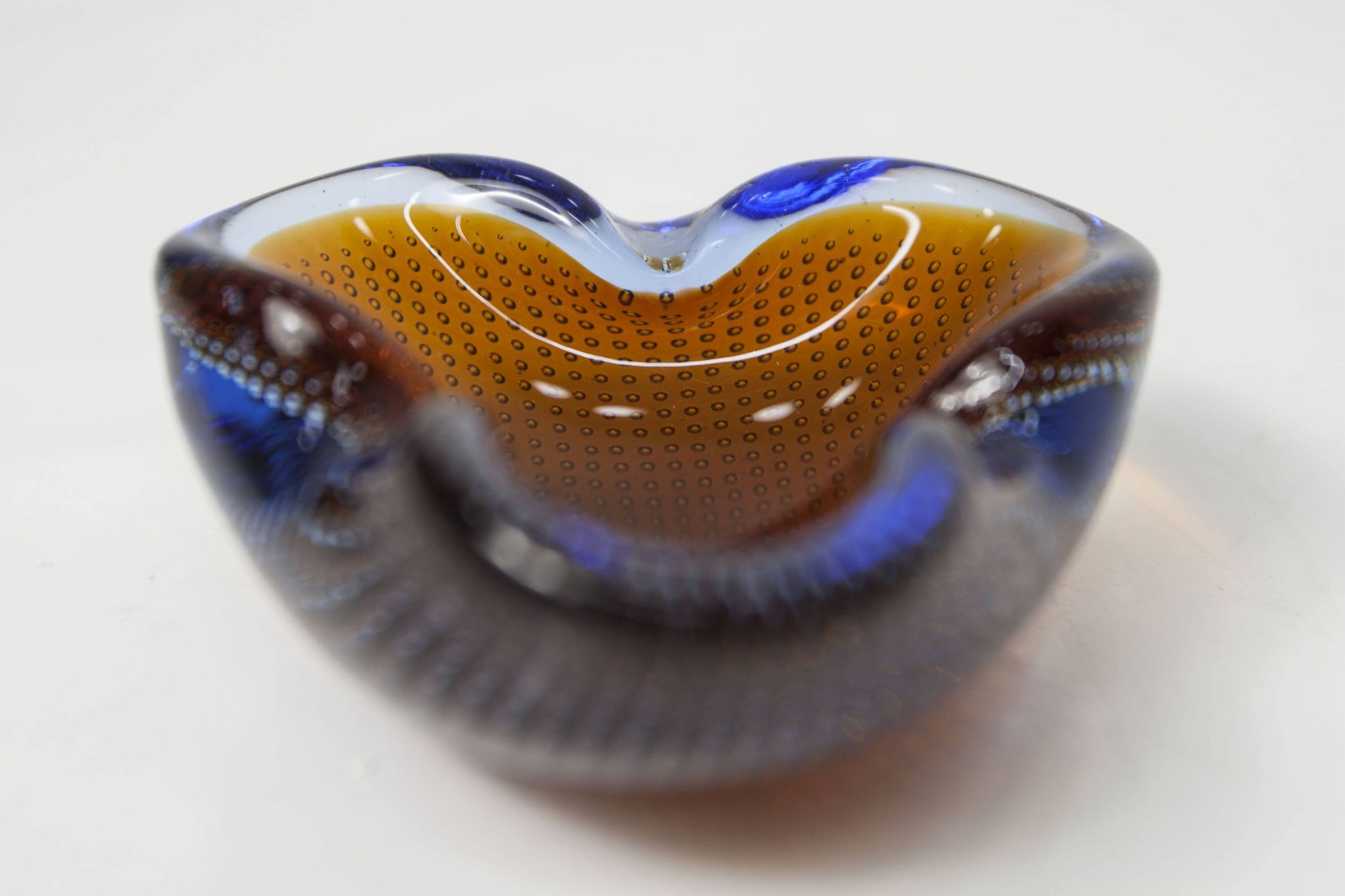 Cendrier Murano verre bullé orange bleu et transparent 1960