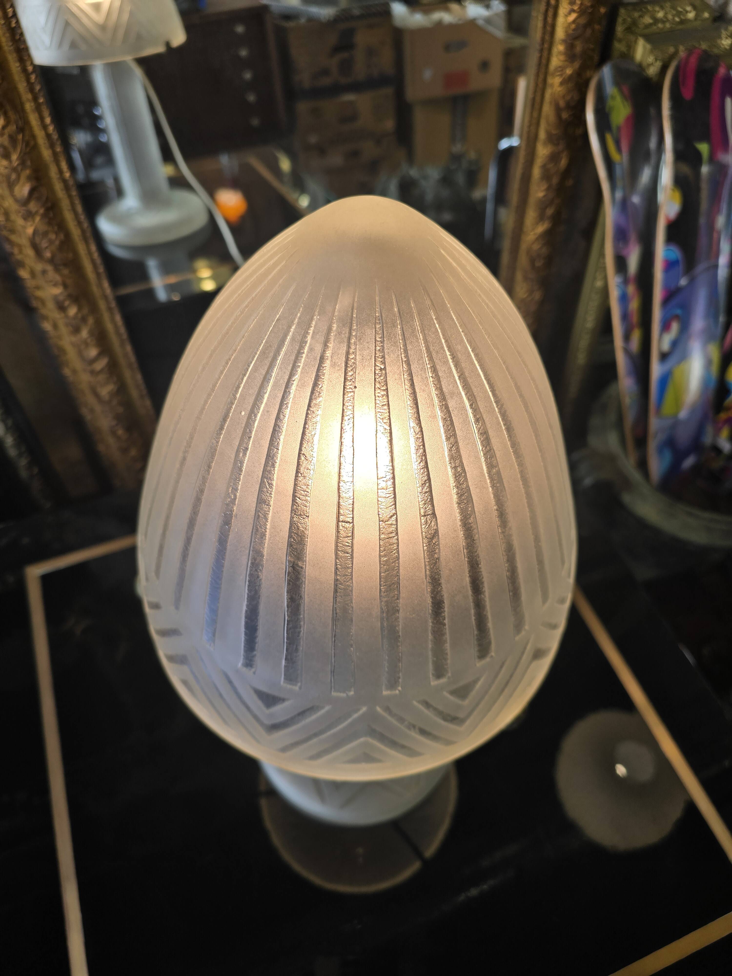 Daum nancy france – art deco frosted glass mushroom lamp – circa 1930, h55cm