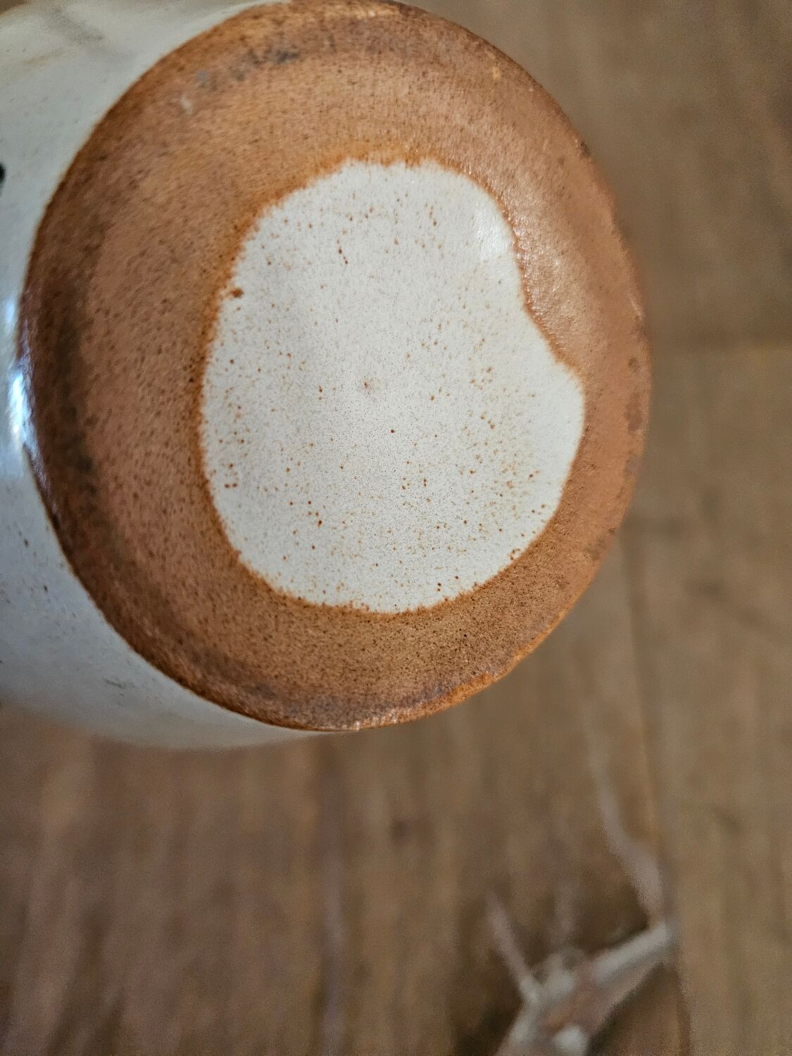 Carafe or jug in stoneware with hand-painted floral motifs