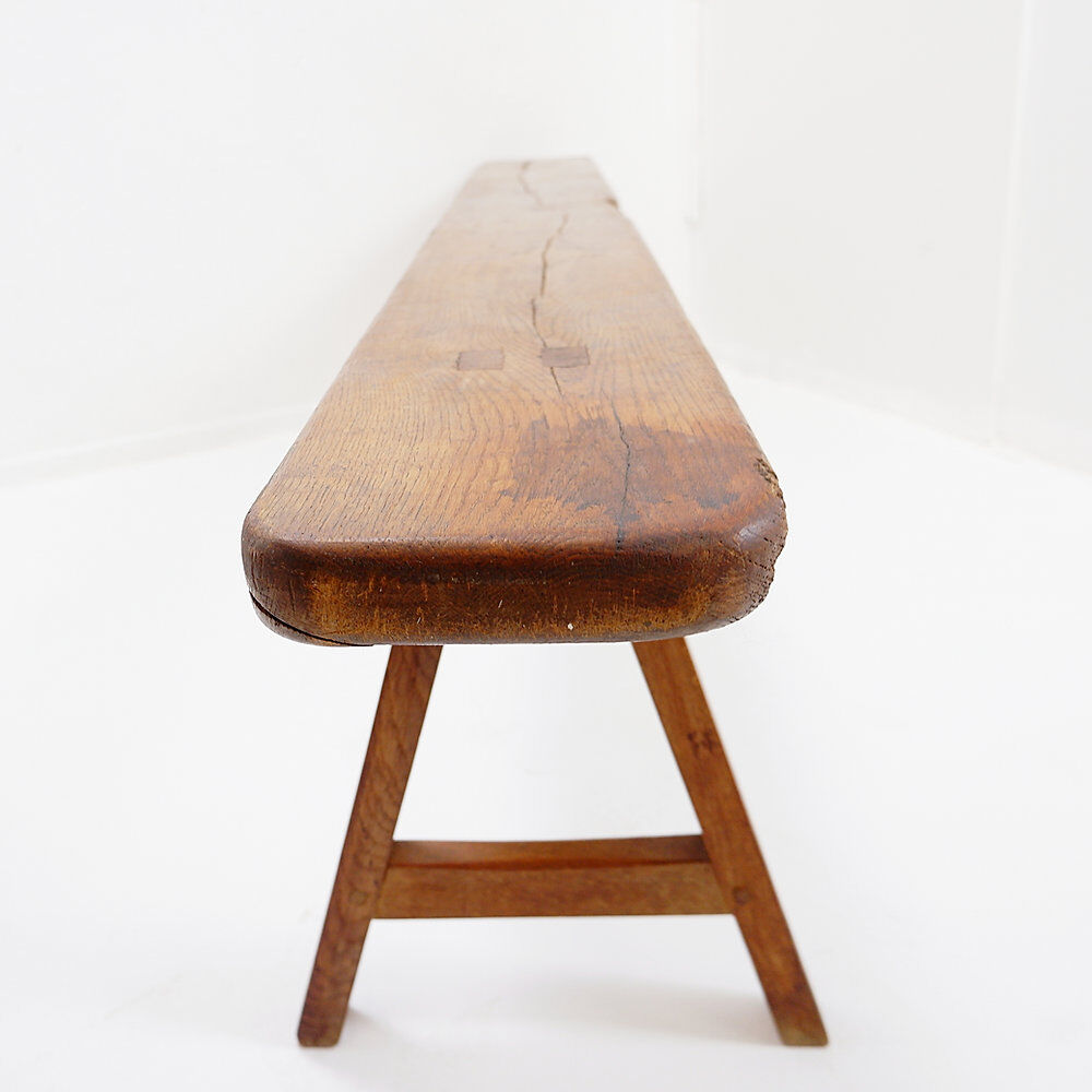 Banc rustique en bois massif de ferme avec pieds tréteaux - 1960s