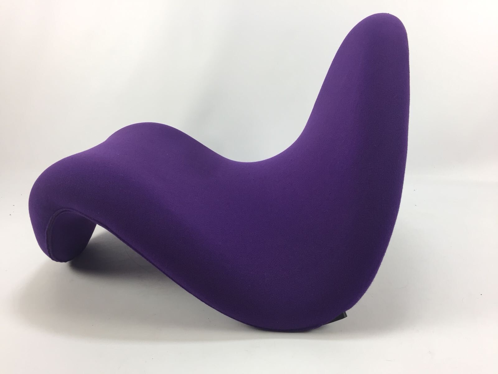 "Tongue flesh" by Pierre Paulin for Artifort, 1968